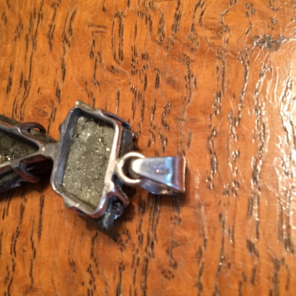 Pendant - Picture 3 of 3